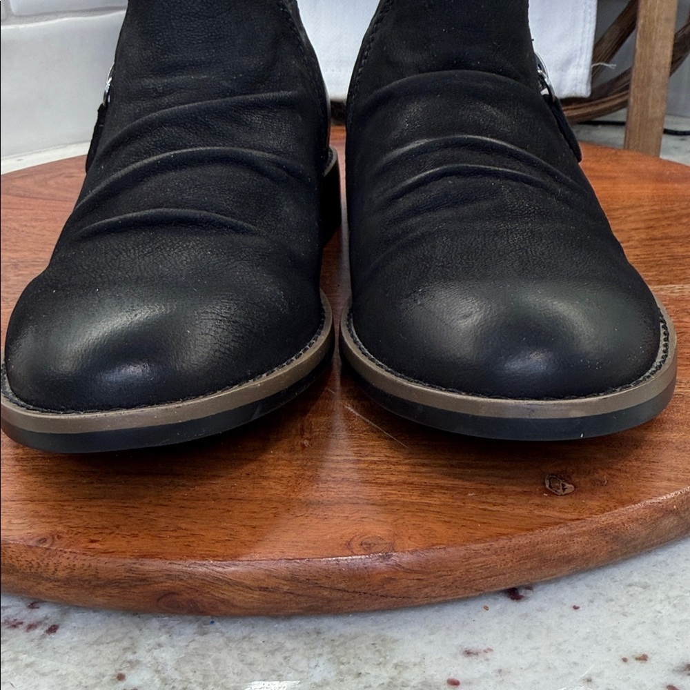 Clarks Black Leather Loafers - Picture 2 of 9